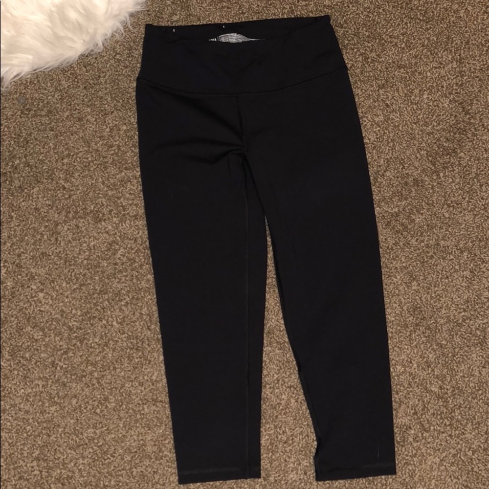 Black VS Capri legging